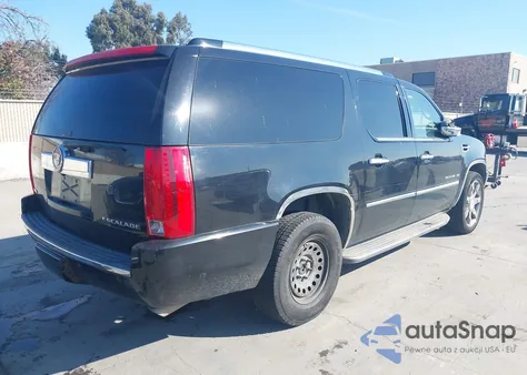 2010 Cadillac Escalade Esv Luxury z USA, uszkodzony, nr VIN 1GYUCHEFXAR178493